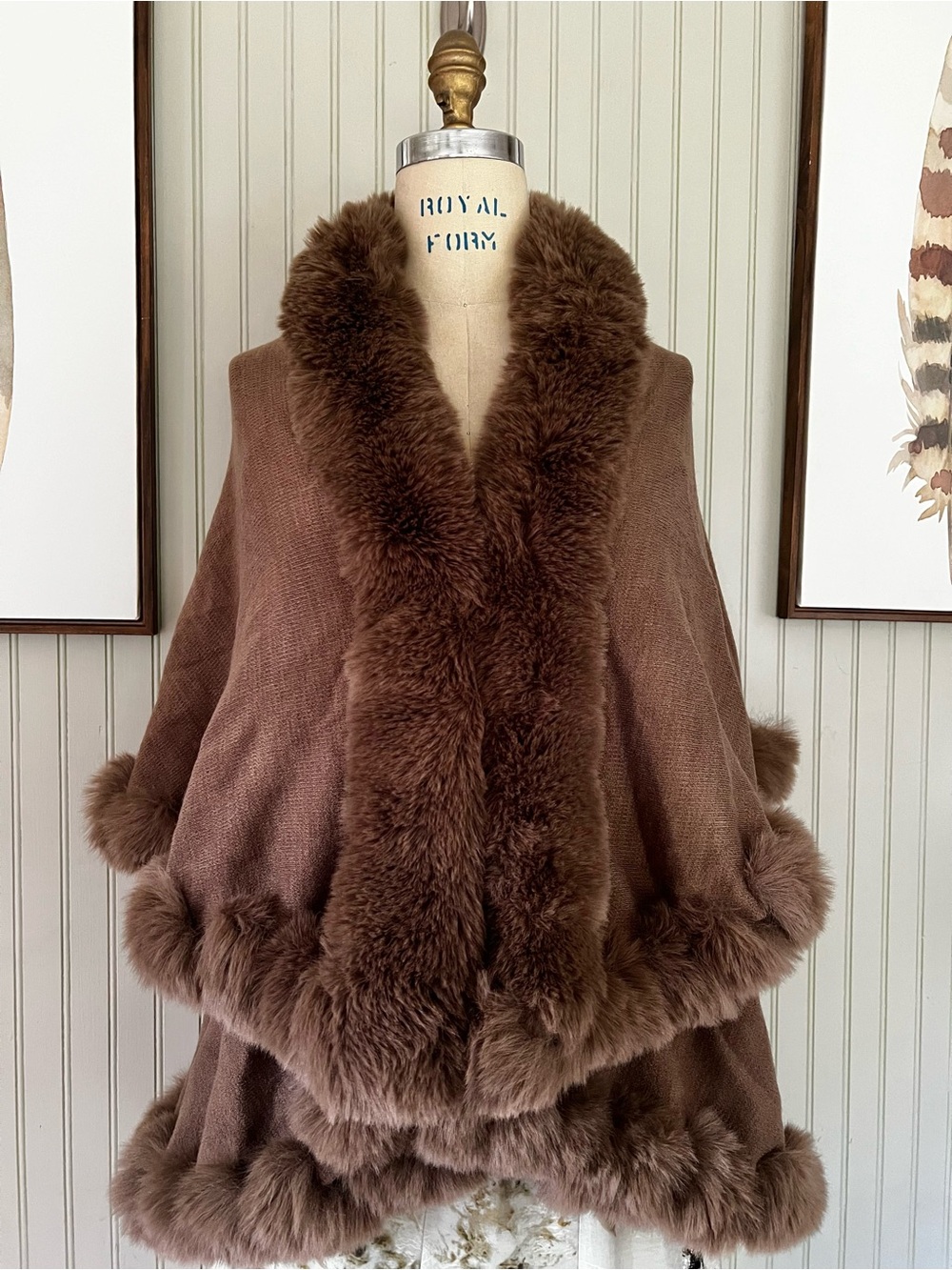 Woman’s Brown Fur Trimmed Double Layered Cape Shawl One Size